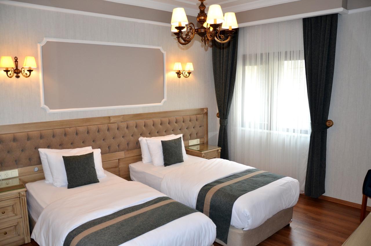 Ahmet Efendi Konagi Hotel Istanbul Luaran gambar A room at the hotel